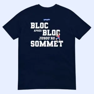 T-shirt bleu marine Bloc après bloc jusqu’au sommet à plat