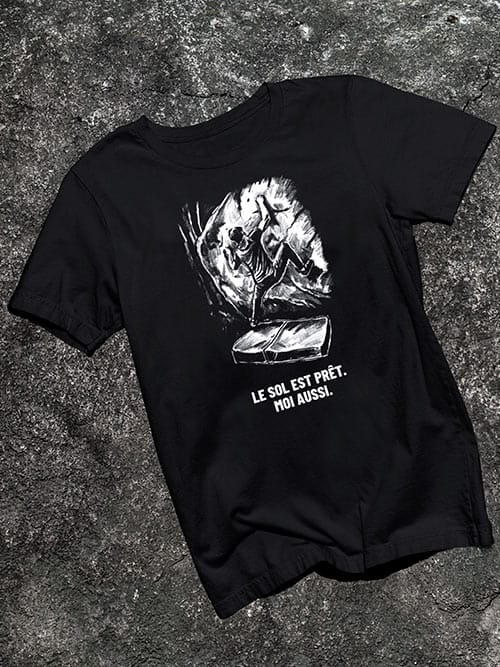 T-shirt escalade Prêt à grimper, à plat, sur un rocher