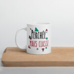 Tasse grimpeur Perchée mais classe, sur planche en bois