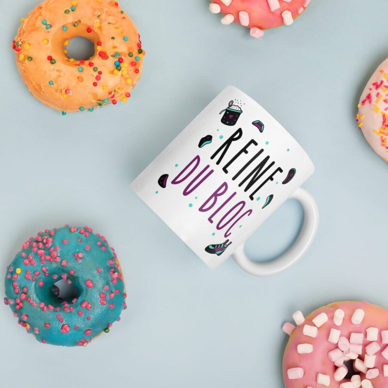 Tasse escalade Reine du bloc, au milieu de donuts