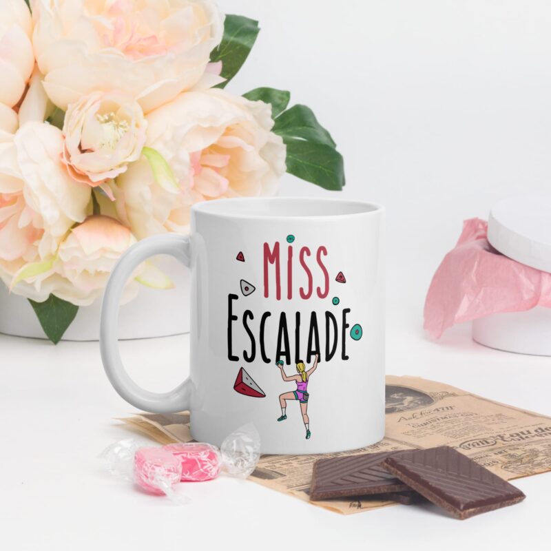 Tasse Miss escalade dans décor sucré