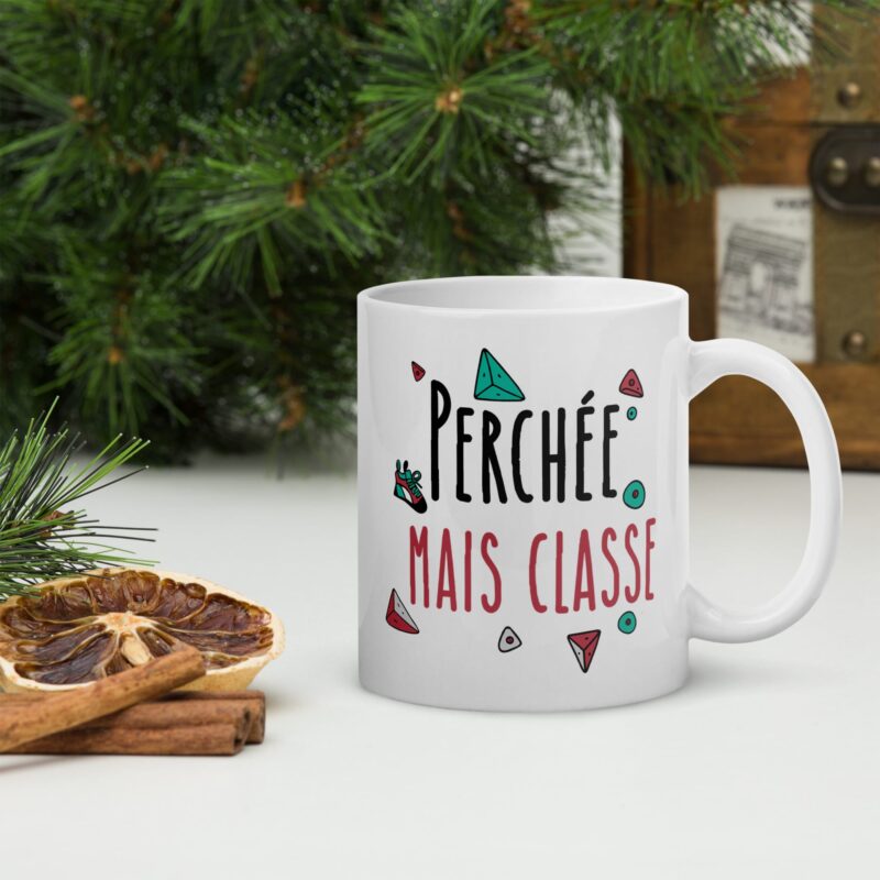 Tasse Perchée mais classe, dans décor de fête