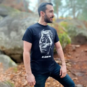 T-shirt grimpeur Je lâche pas porté par Thibault en extérieur à Fontainebleau